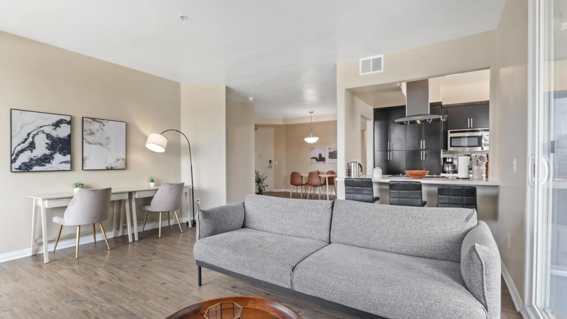 Charming 3-Bedroom 3 Bth Apt Near Venice Beach! Λος Άντζελες 0*,  Ηνωμένες Πολιτείες της Αμερικής